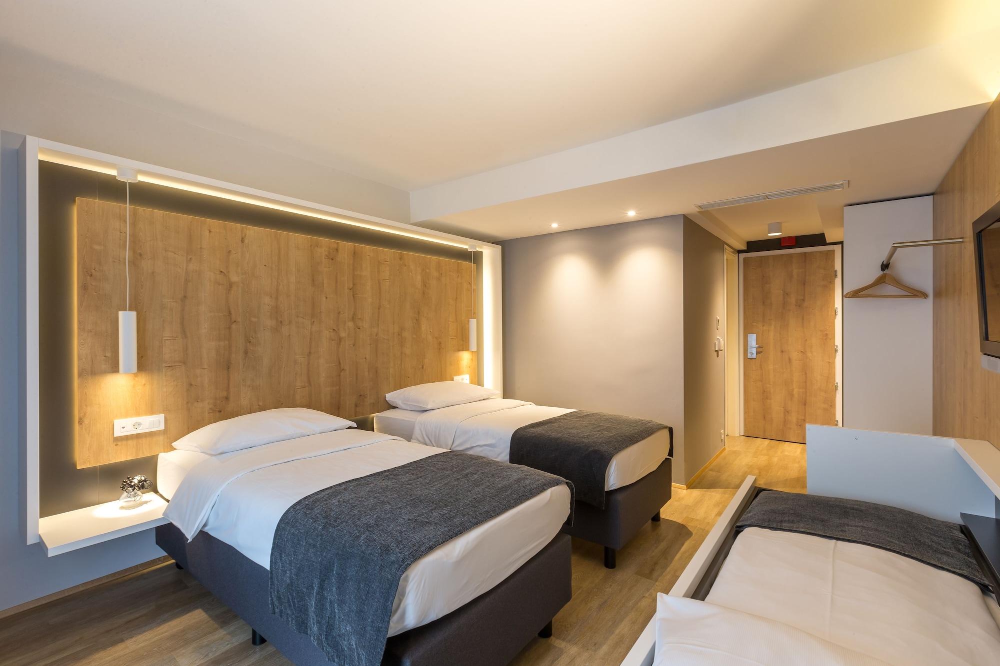 M Hotel Lubiana Esterno foto