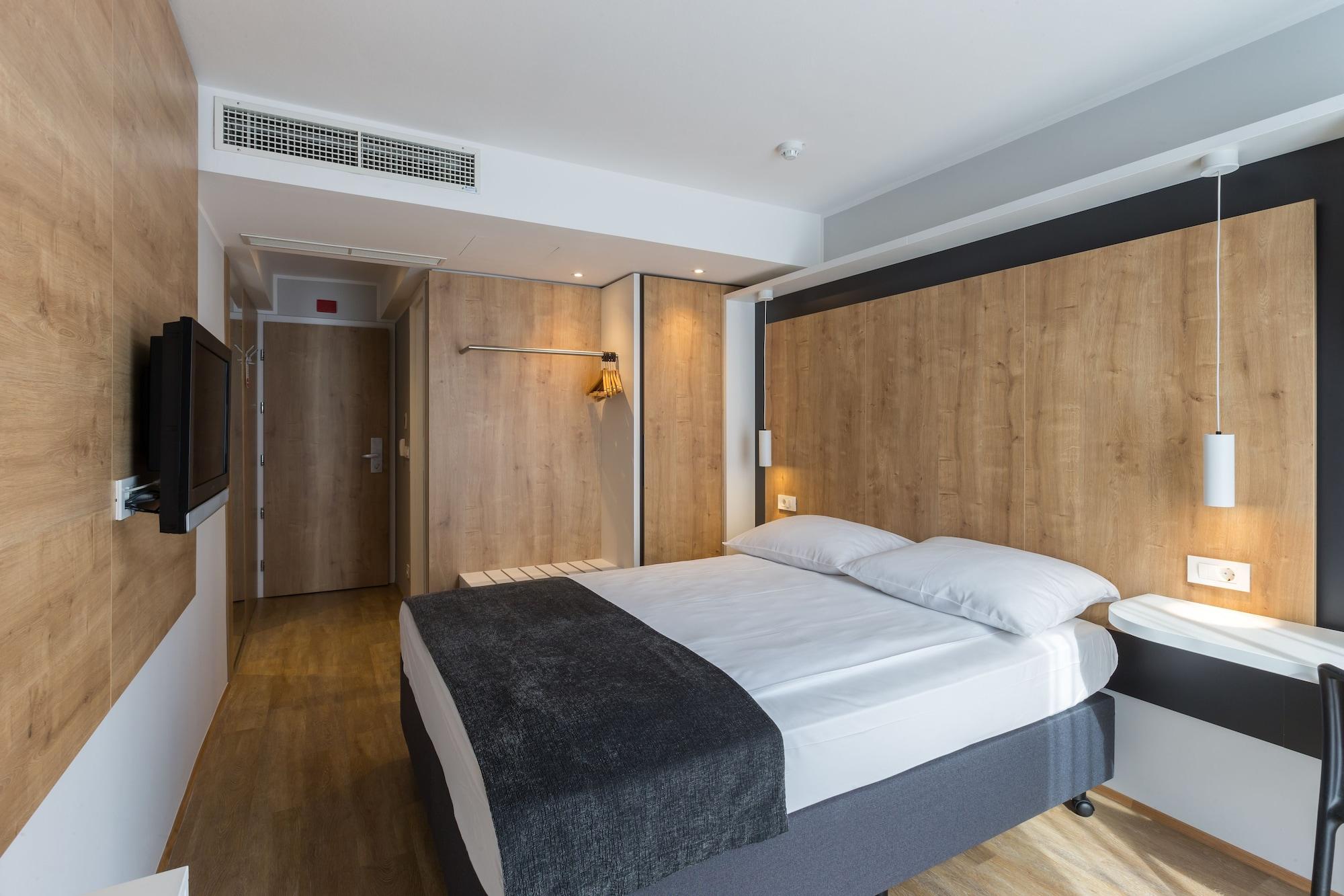 M Hotel Lubiana Esterno foto