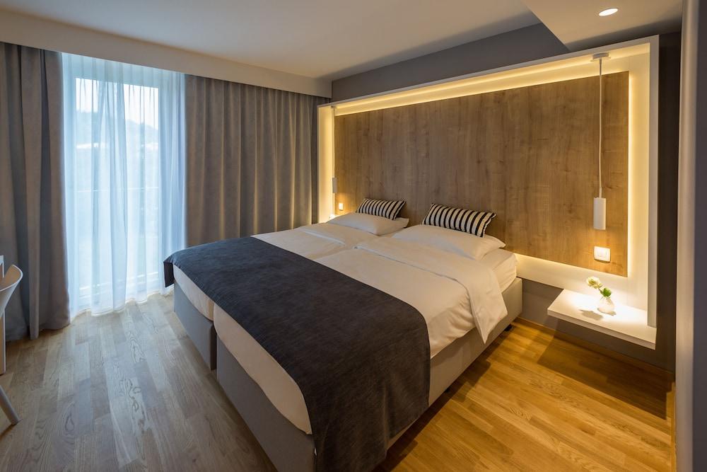 M Hotel Lubiana Esterno foto