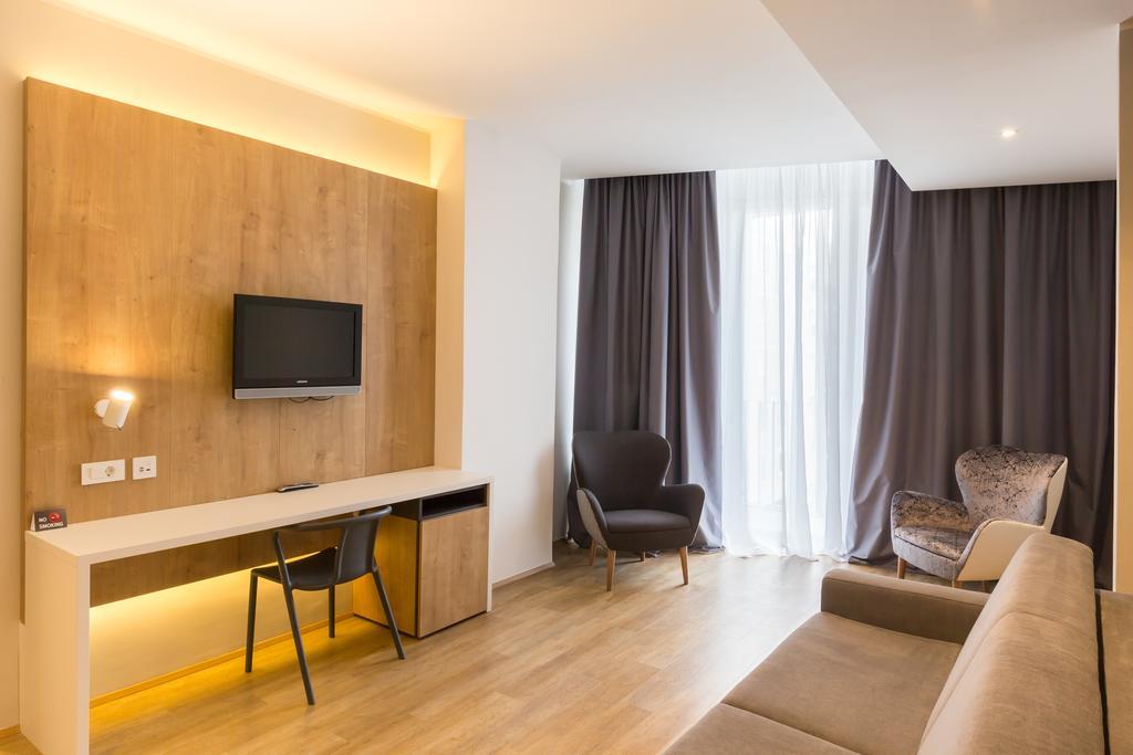 M Hotel Lubiana Esterno foto